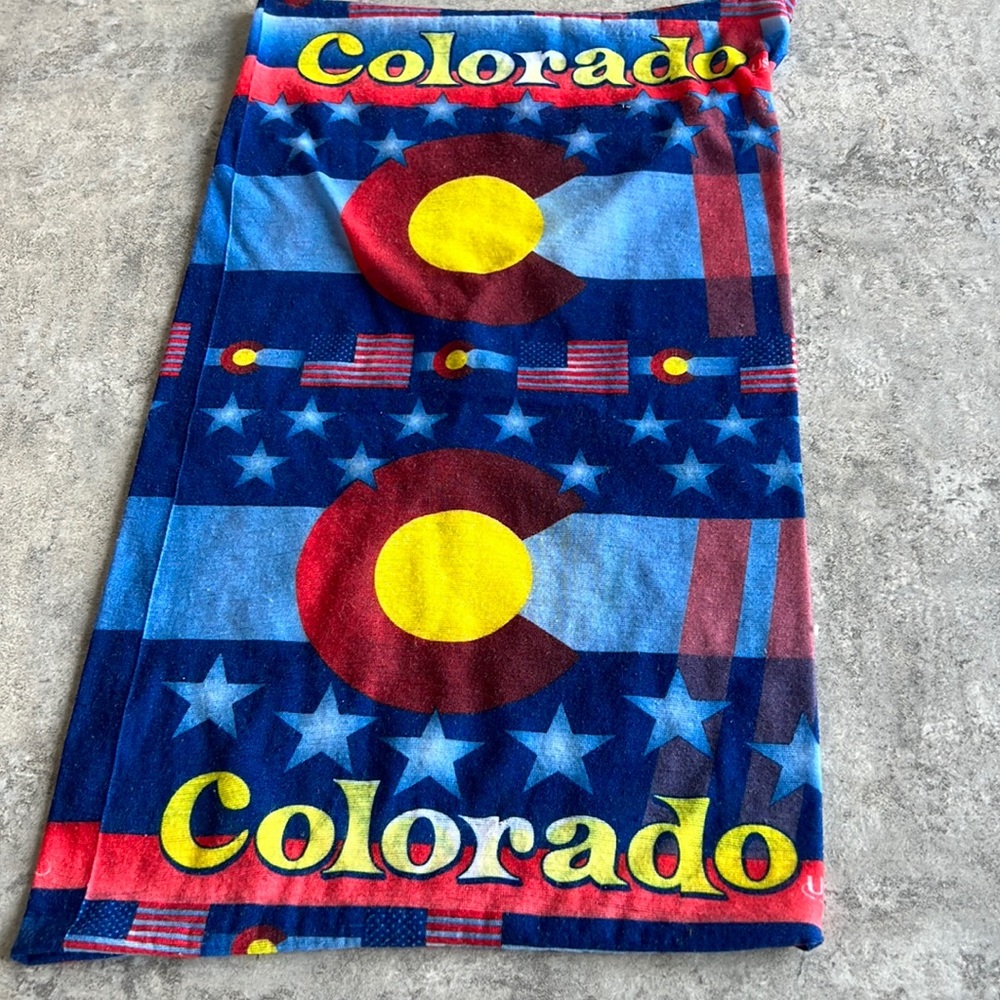 Cloture shop Colorado mountain hiker’s neck warmer